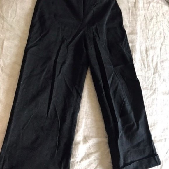 Club monaco capris(crops, pants) - Picture 1 of 9